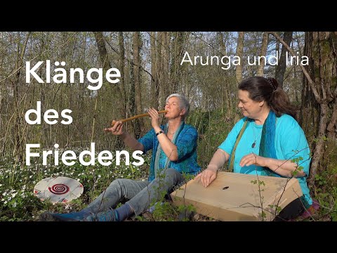Improvisation zu Frieden in 28 Sprachen mit Arunga und Iria